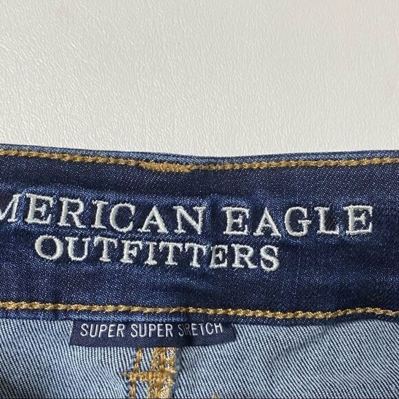 American Eagle | MIDI Stretch Cutoff Denim Shorts - Picture 2 of 5